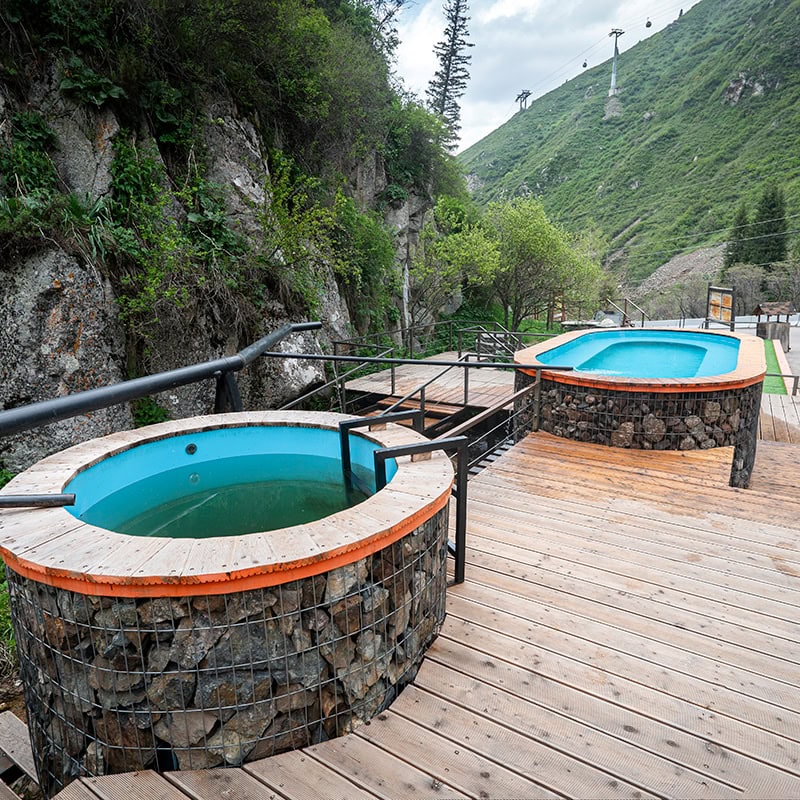 Wellness-Wochenende mit Sebastian Vetter und seinem Freund Dr. Thomas Vogel: Die besten Thermal-Oasen der Schweizer Alpen